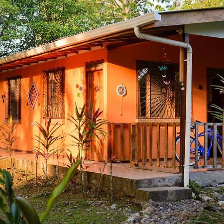 Cabinas Caribe Luna Cahuita Extérieur photo