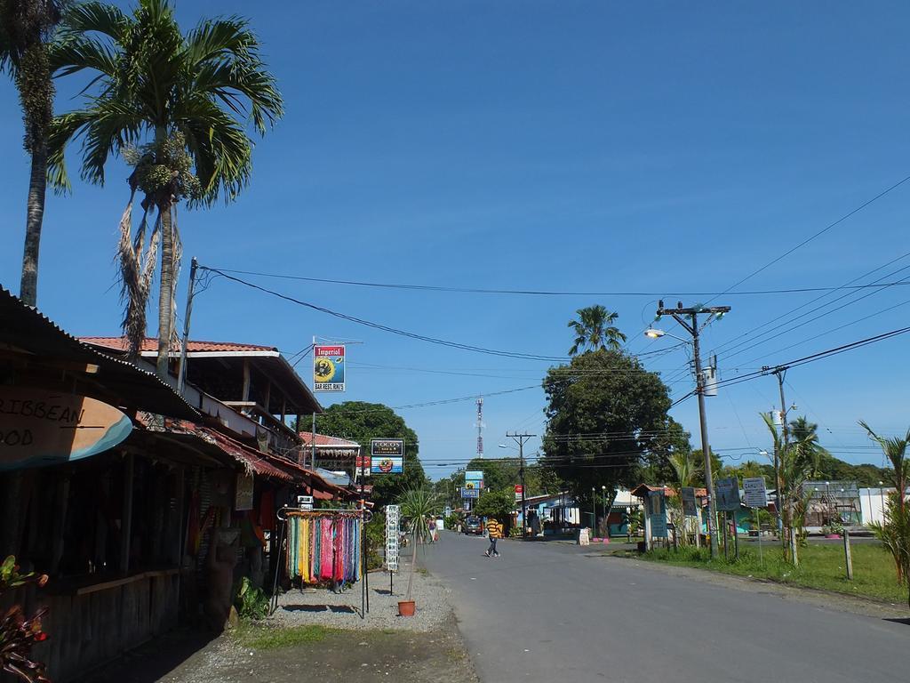 Cabinas Caribe Luna Cahuita Extérieur photo