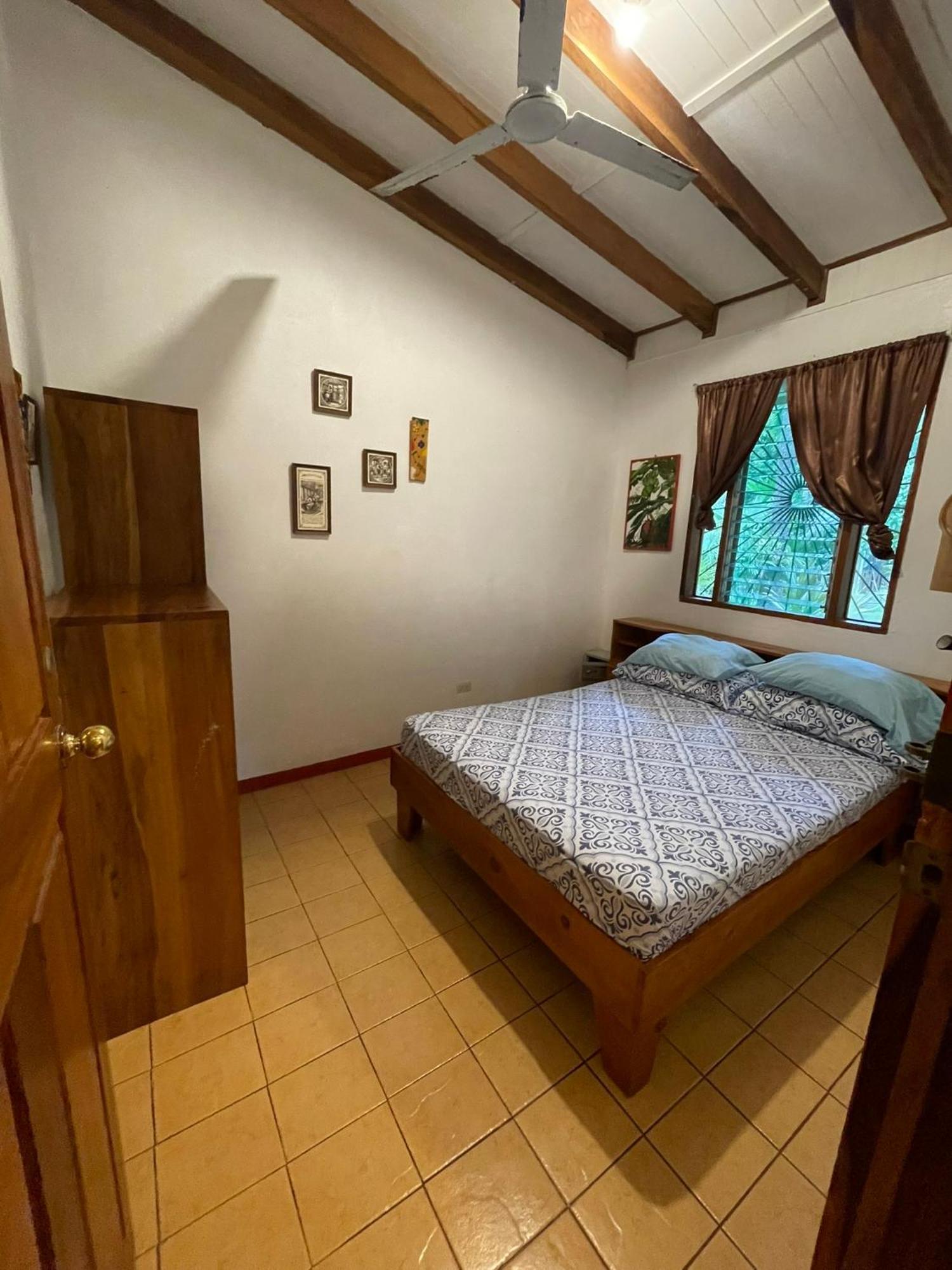 Cabinas Caribe Luna Cahuita Extérieur photo
