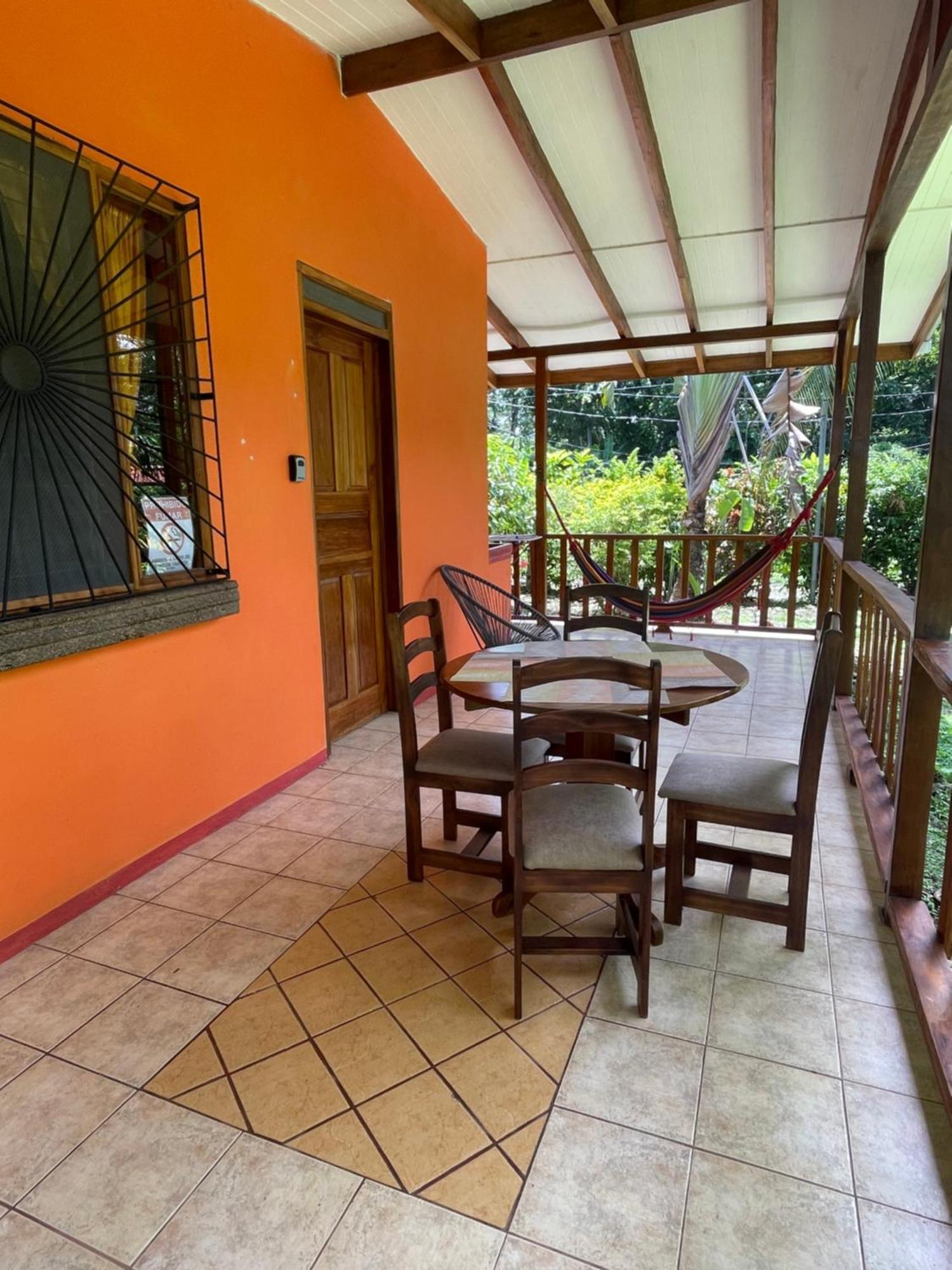 Cabinas Caribe Luna Cahuita Extérieur photo