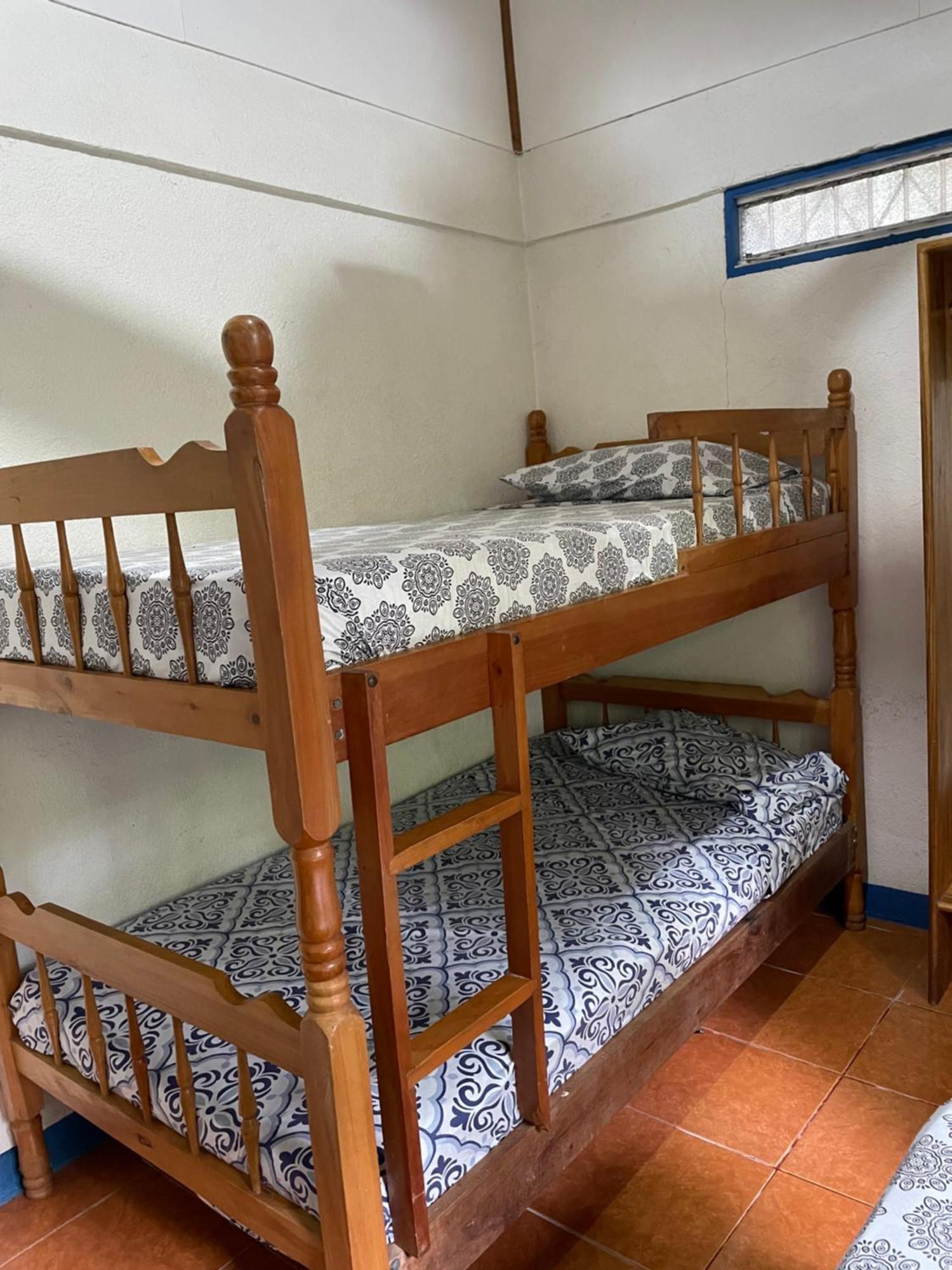 Cabinas Caribe Luna Cahuita Extérieur photo