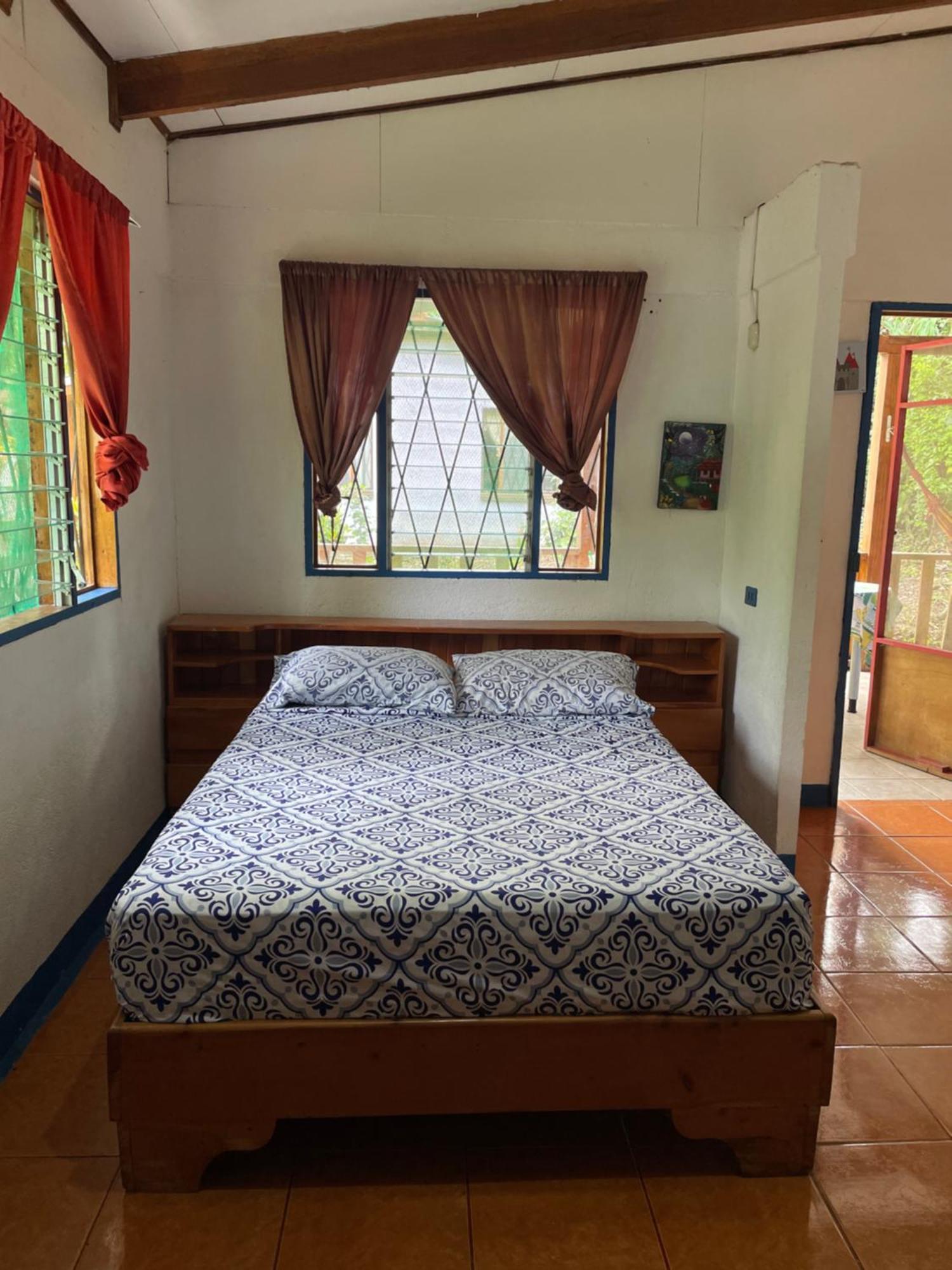 Cabinas Caribe Luna Cahuita Extérieur photo